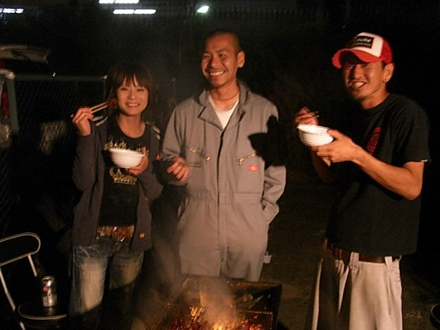 画像: 牛の肉を食べる会