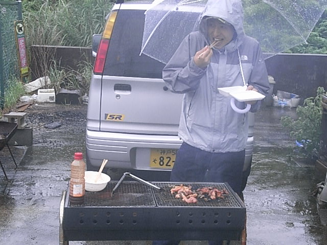 画像: ８．９　雨の中